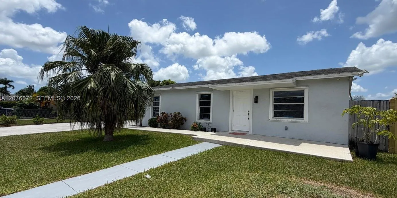 Foto de propiedad en 15400 SW 305th Street, Homestead, FL 33033 Homestead con MLS# 