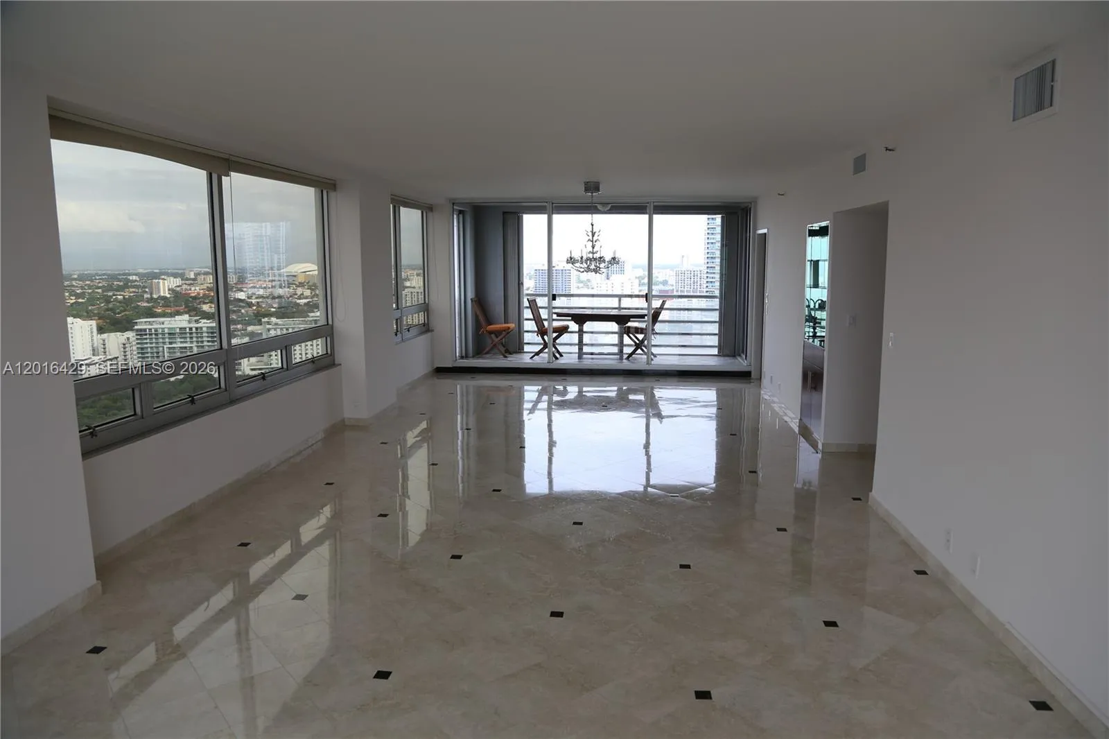 Foto de propiedad en 1541 Brickell Avenue A3101, Miami, FL 33129 Miami con MLS# 