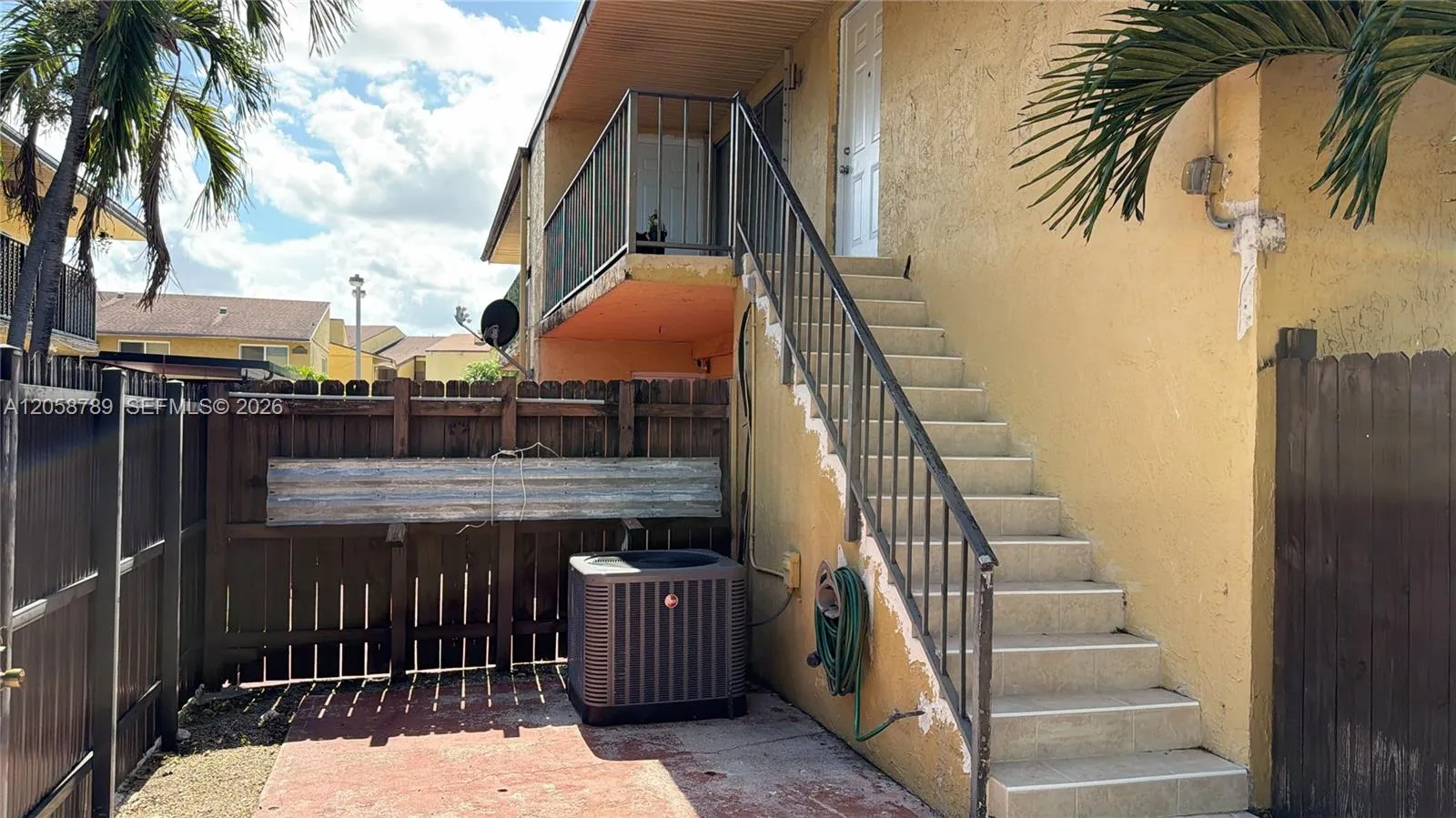 Foto de propiedad en 15410 SW 82nd Lane 821, Miami, FL 33193 Miami con MLS# 