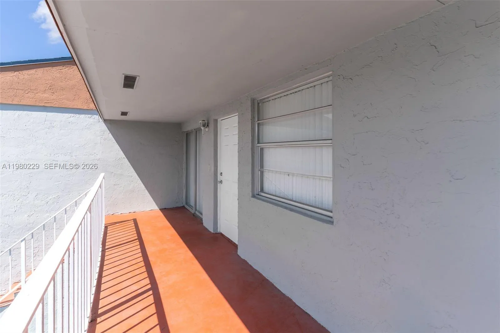 Vendido 15421 SW 81st Cir Lane 28, Miami, FL 33193, Miami, FL 33193