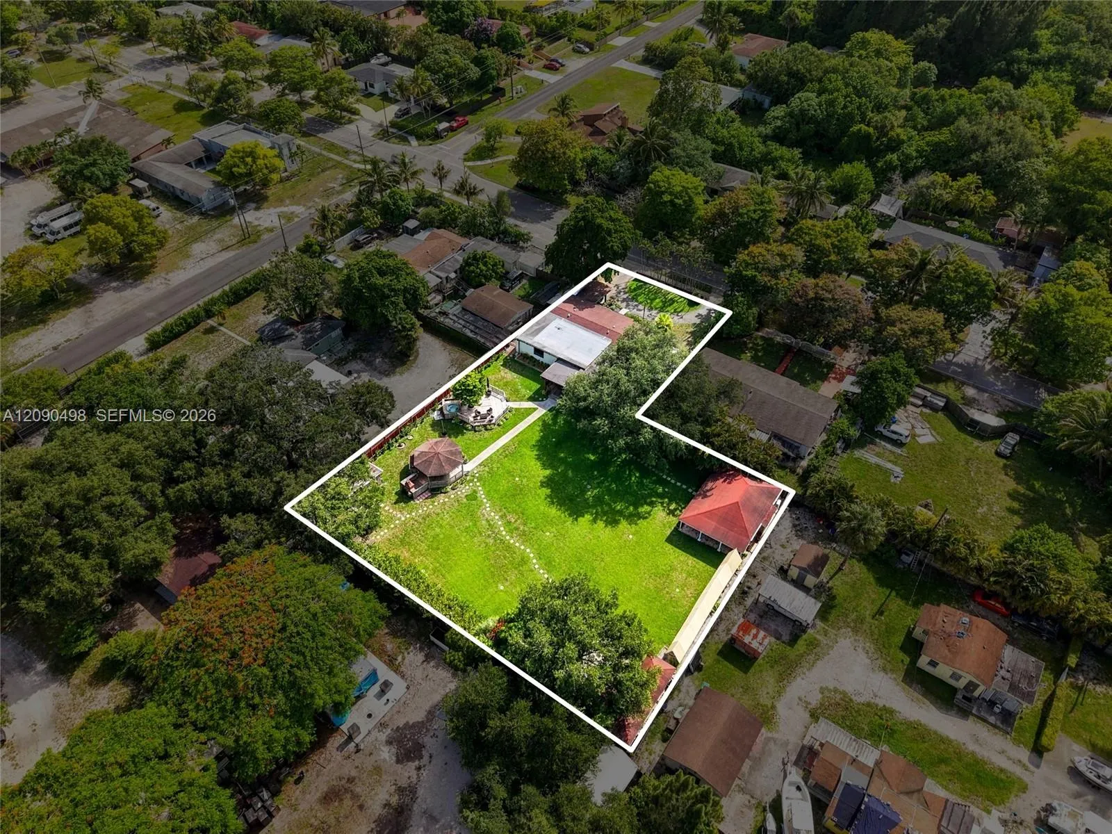 En Renta 15425 N Miami Avenue, Miami, FL 33169, Miami, FL 33169