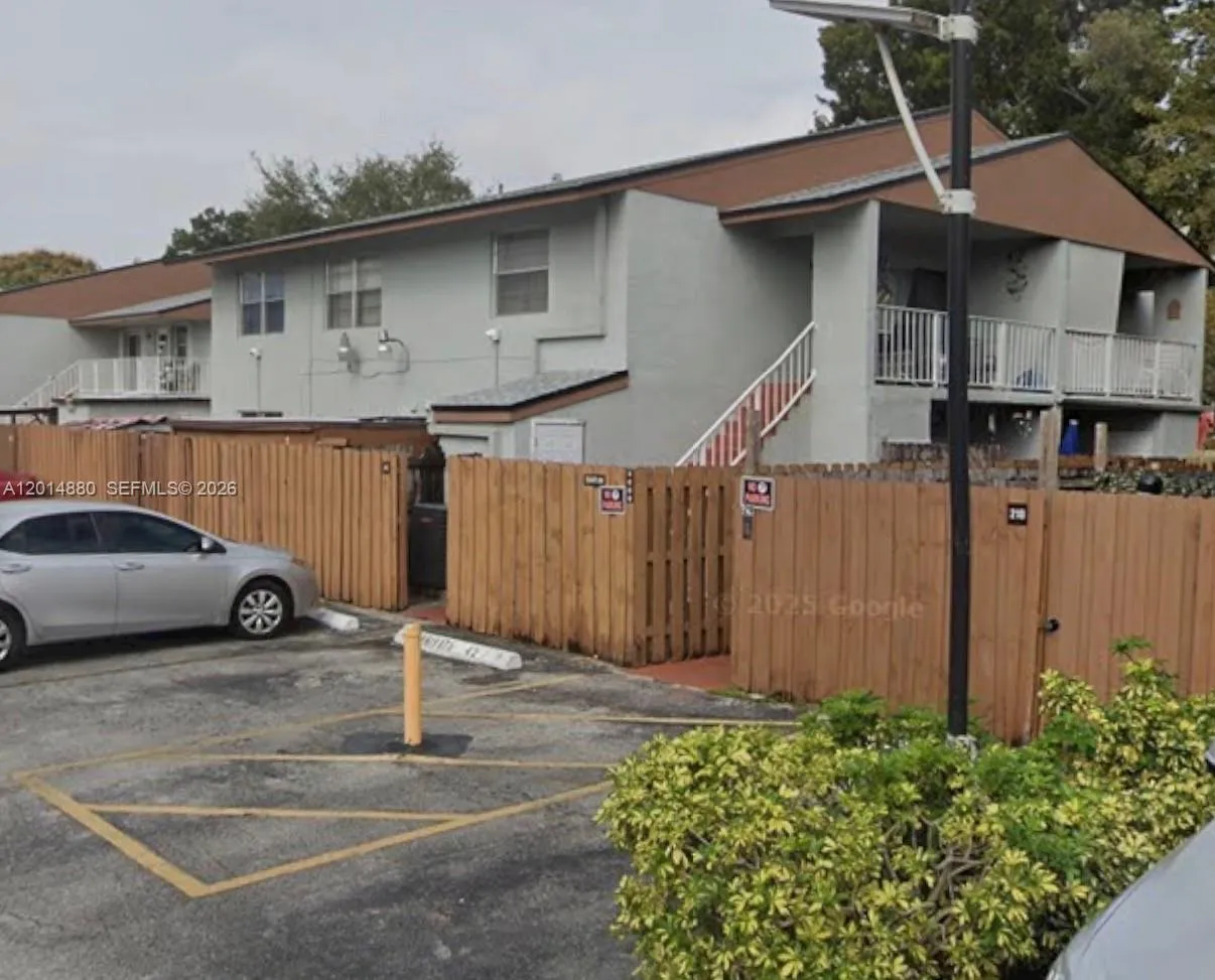 Vendido 15441 SW 81 Circle Lane 41, Miami, FL 33193, Miami, FL 33193