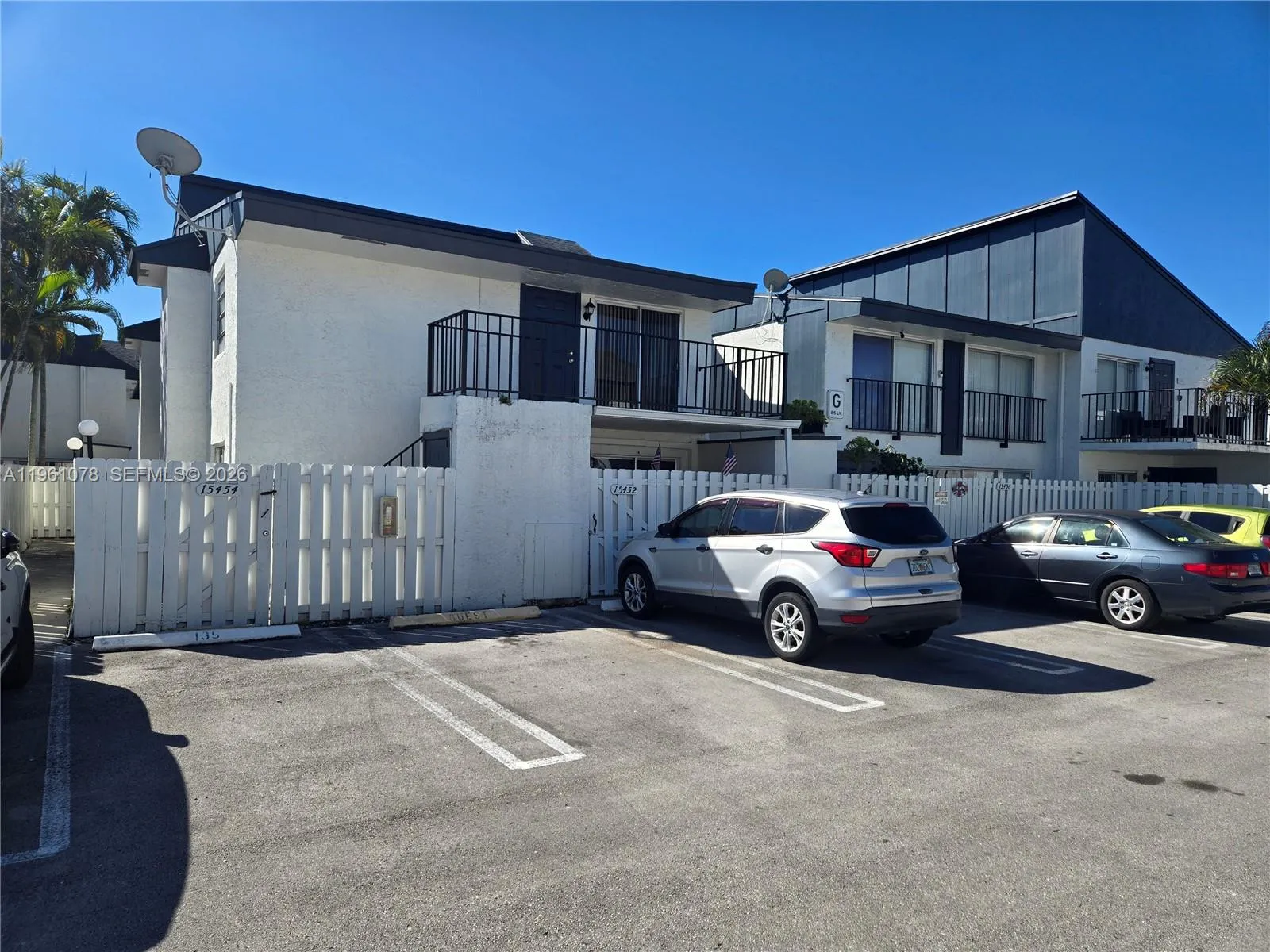 Foto de propiedad en 15454 SW 85th Lane 135, Miami, FL 33193 Miami con MLS# 