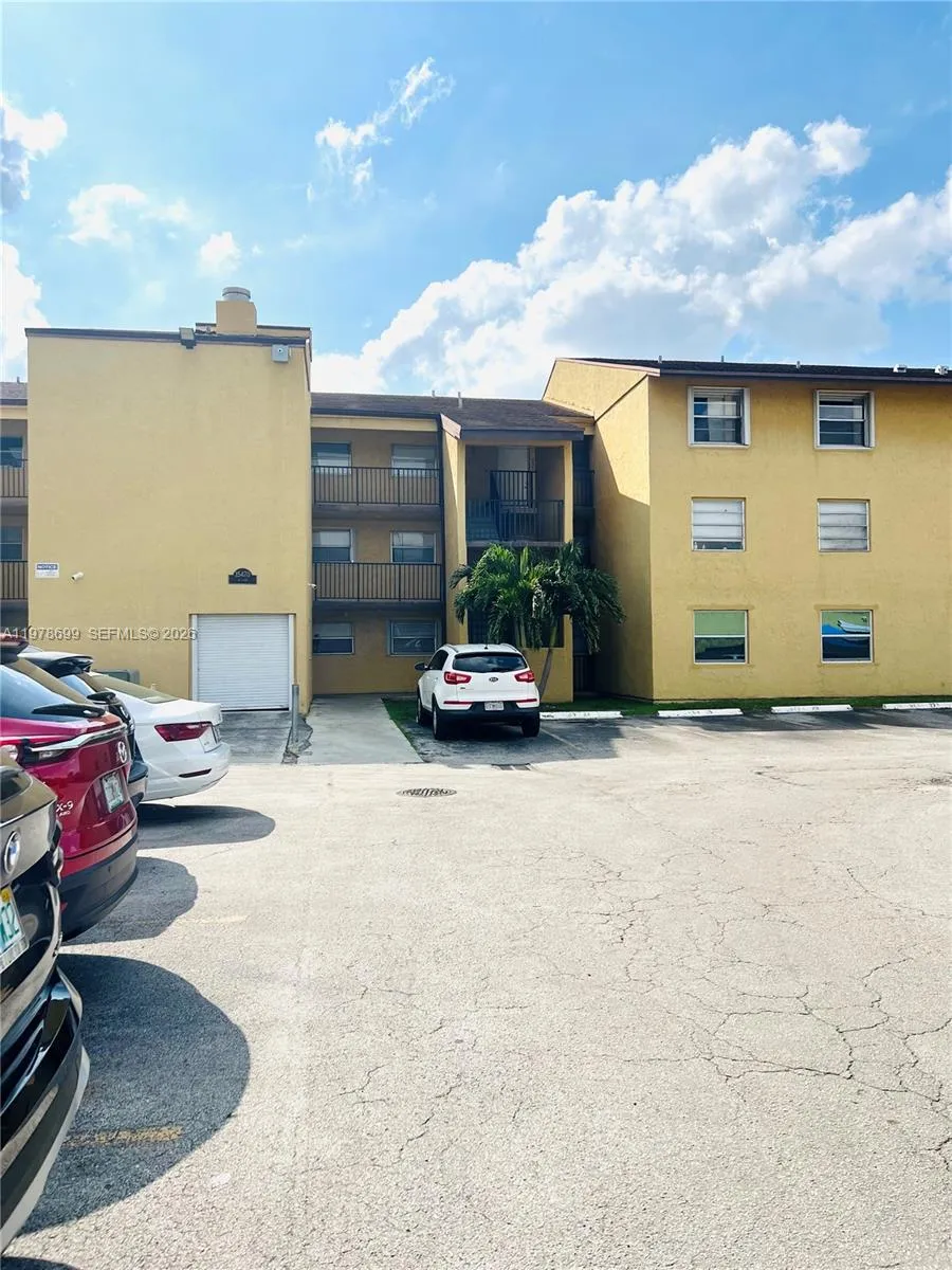 En Renta 15470 SW 82nd Lane 316, Miami, FL 33193, Miami, FL 33193
