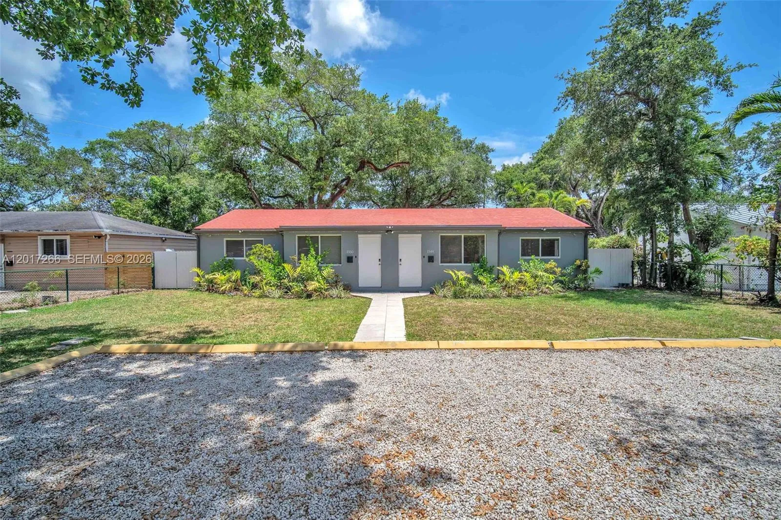Foto de propiedad en 1548 NE 131st Lane 1548, North Miami, FL 33161 North Miami con MLS# 