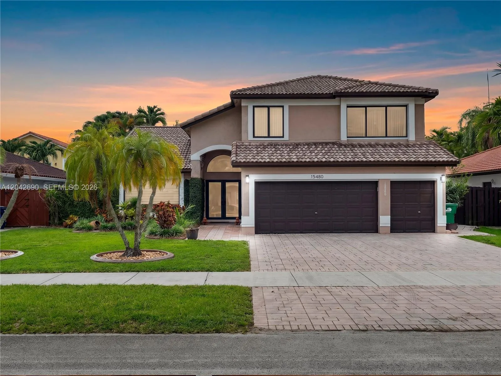 Foto de propiedad en 15480 SW 148th Street, Miami, FL 33196 Miami con MLS# 