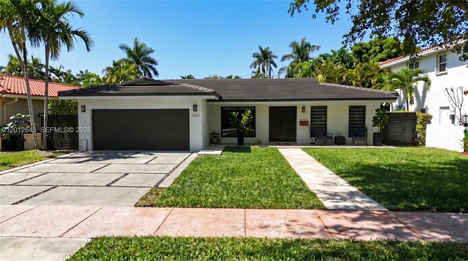 Foto de propiedad en 1549 Zuleta Avenue, Coral Gables, FL 33146 Coral Gables con MLS# 