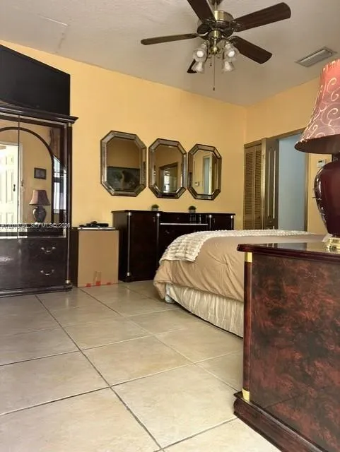 Foto de propiedad en 15492 SW 39th Street 0, Miami, FL 33185 Miami con MLS# 