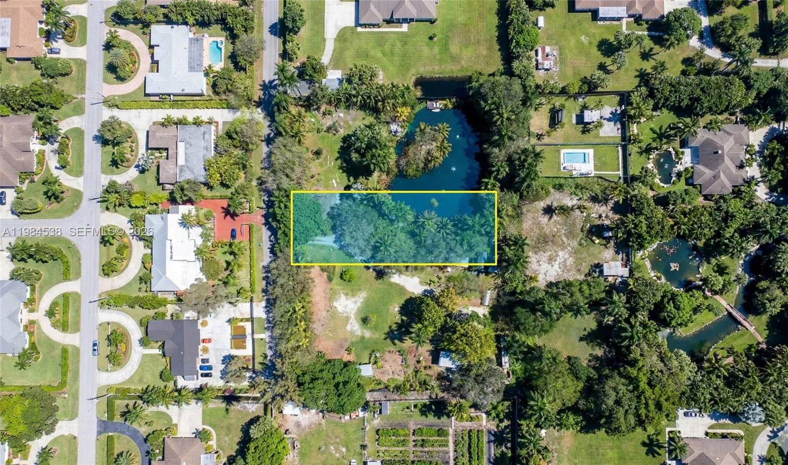 Foto de propiedad en 154th 154th Street, North Miami Beach, FL 33162 North Miami Beach con MLS# 