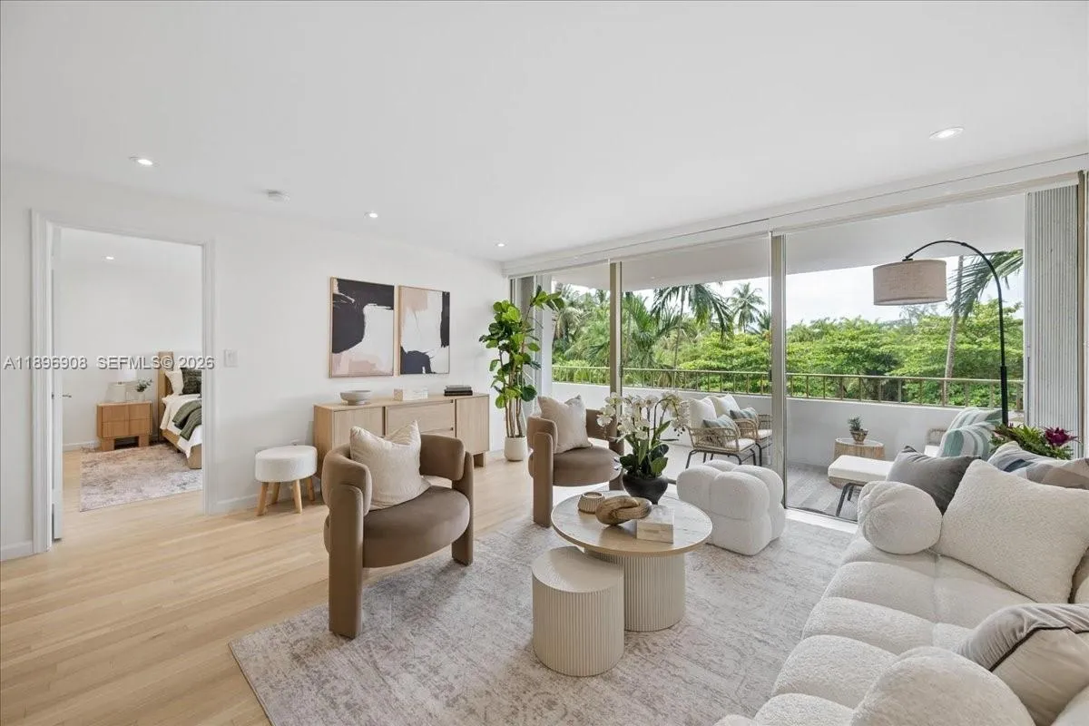 Foto de propiedad en 155 Ocean Lane Drive 302, Key Biscayne, FL 33149 Key Biscayne con MLS# 