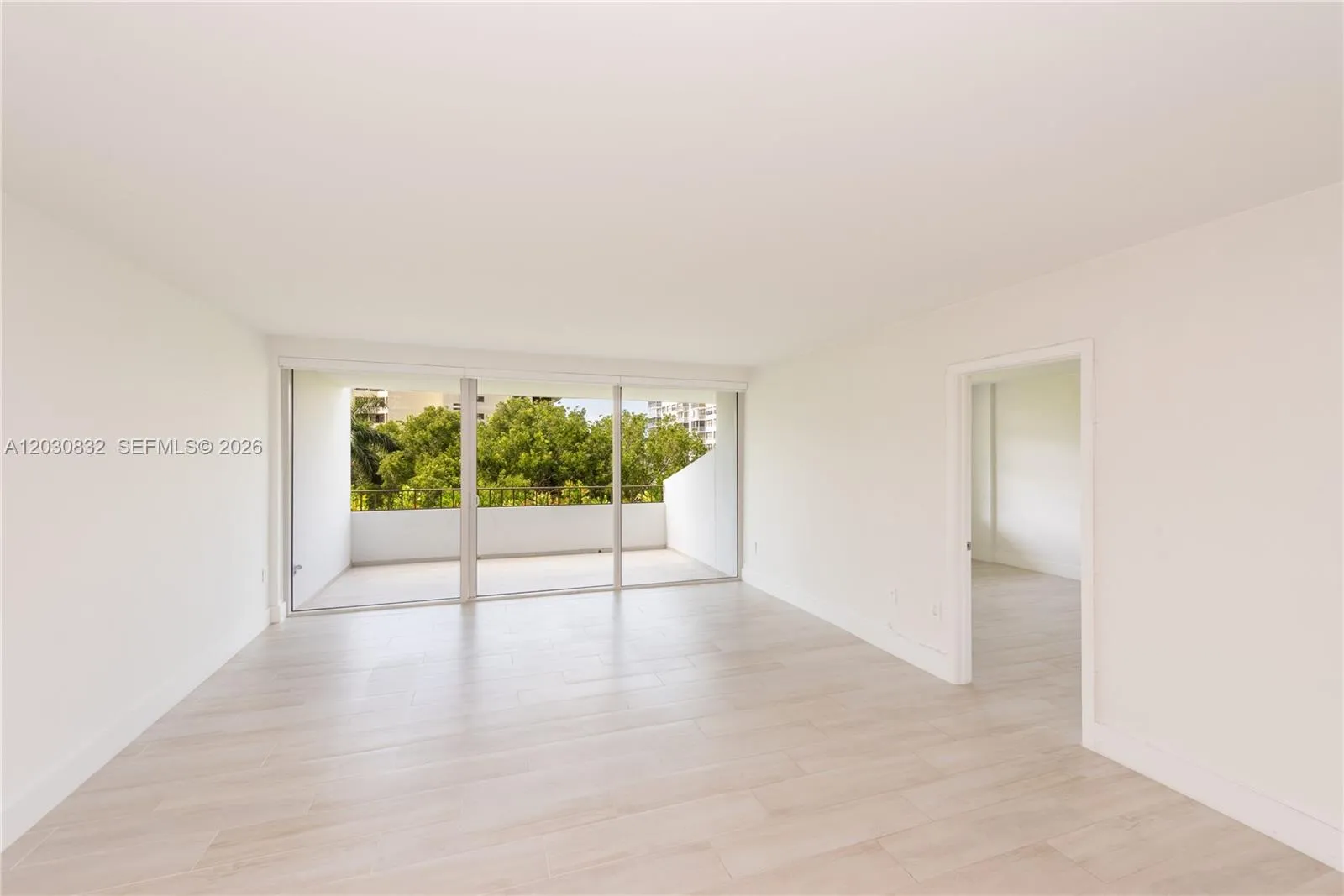 Foto de propiedad en 155 Ocean Lane Drive 403, Key Biscayne, FL 33149 Key Biscayne con MLS# 