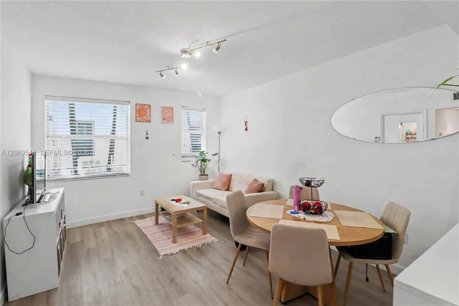 Foto de propiedad en 1550 Drexel Avenue 103, Miami Beach, FL 33139 Miami Beach con MLS# 