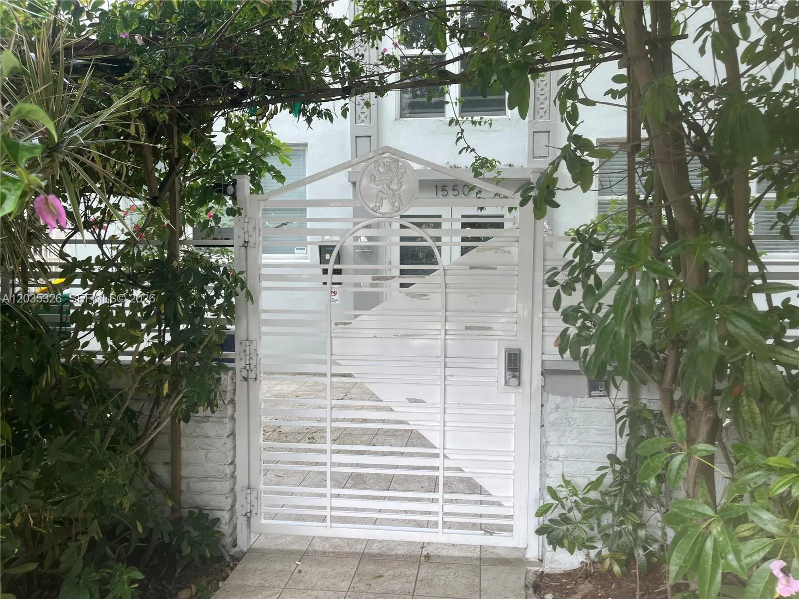 Foto de propiedad en 1550 Drexel Avenue 203, Miami Beach, FL 33139 Miami Beach con MLS# 