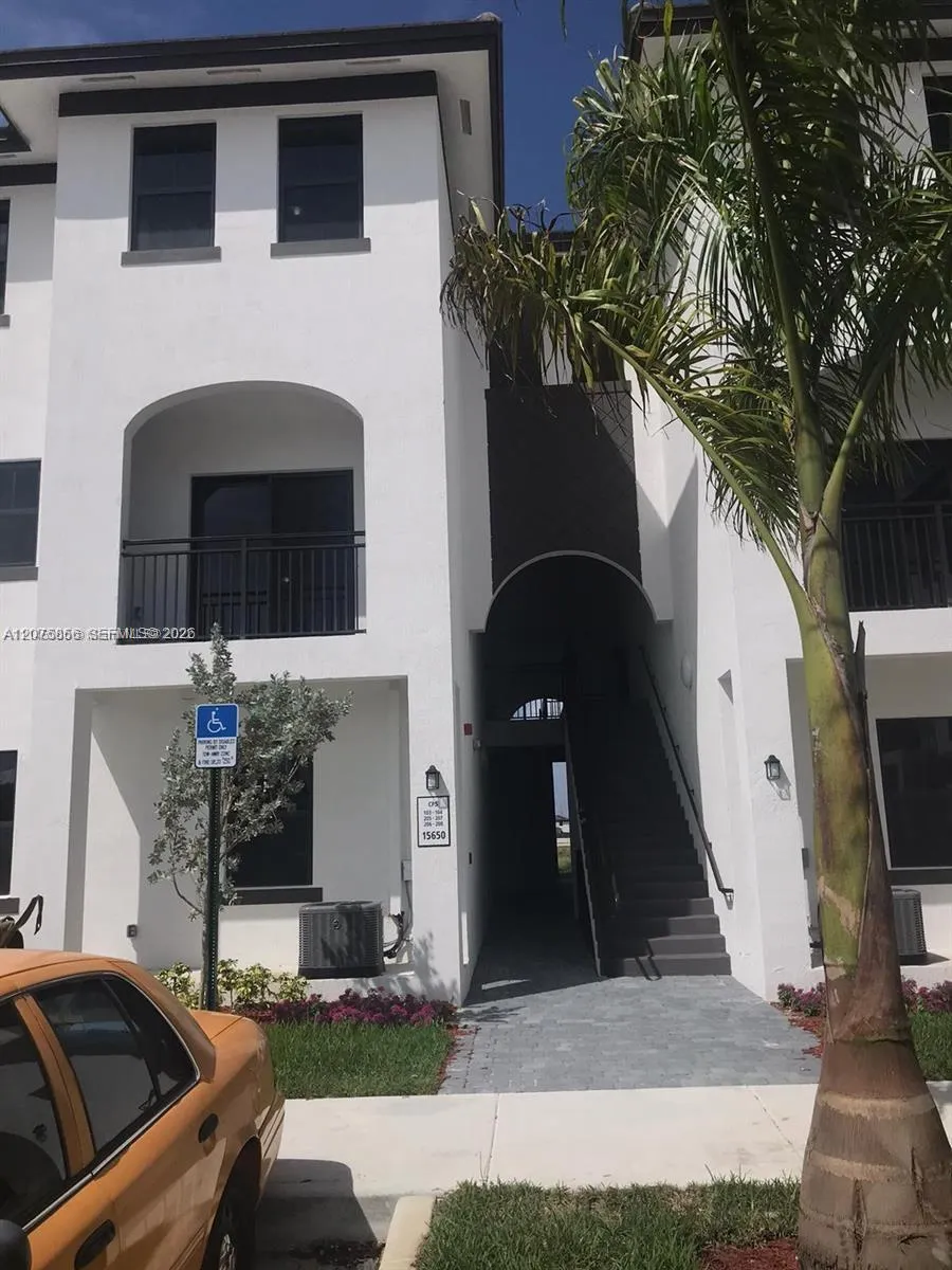 En Renta 15520 SW 136th Street 210, Miami, FL 33196, Miami, FL 33196
