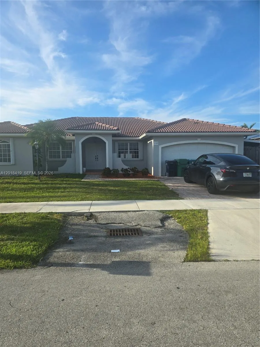 Vendido 15523 SW 171st Street, Miami, FL 33187, Miami, FL 33187