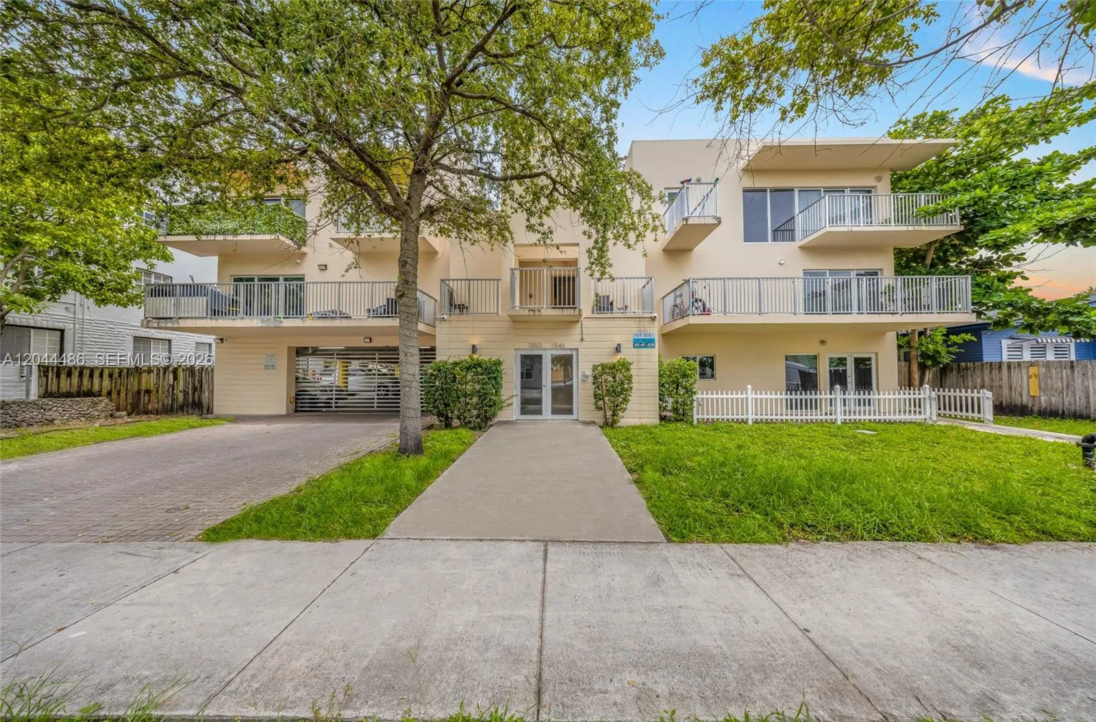 En Venta 1553 SW 2nd Street, Miami, FL 33135, Miami, FL 33135
