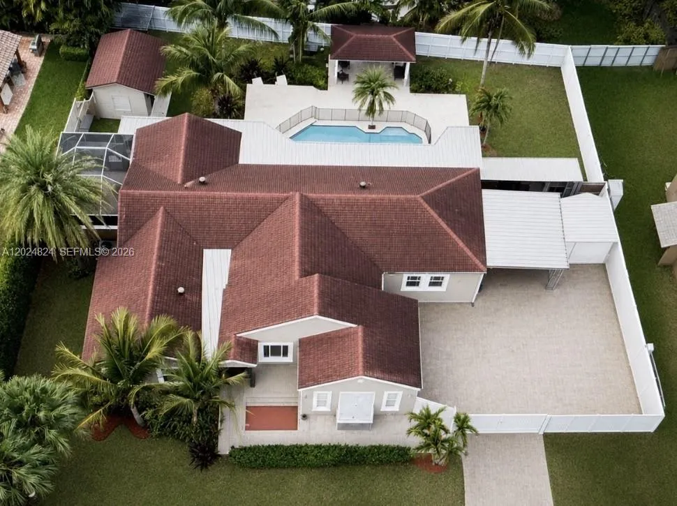 Vendido 15530 SW 155th Avenue, Miami, FL 33187, Miami, FL 33187