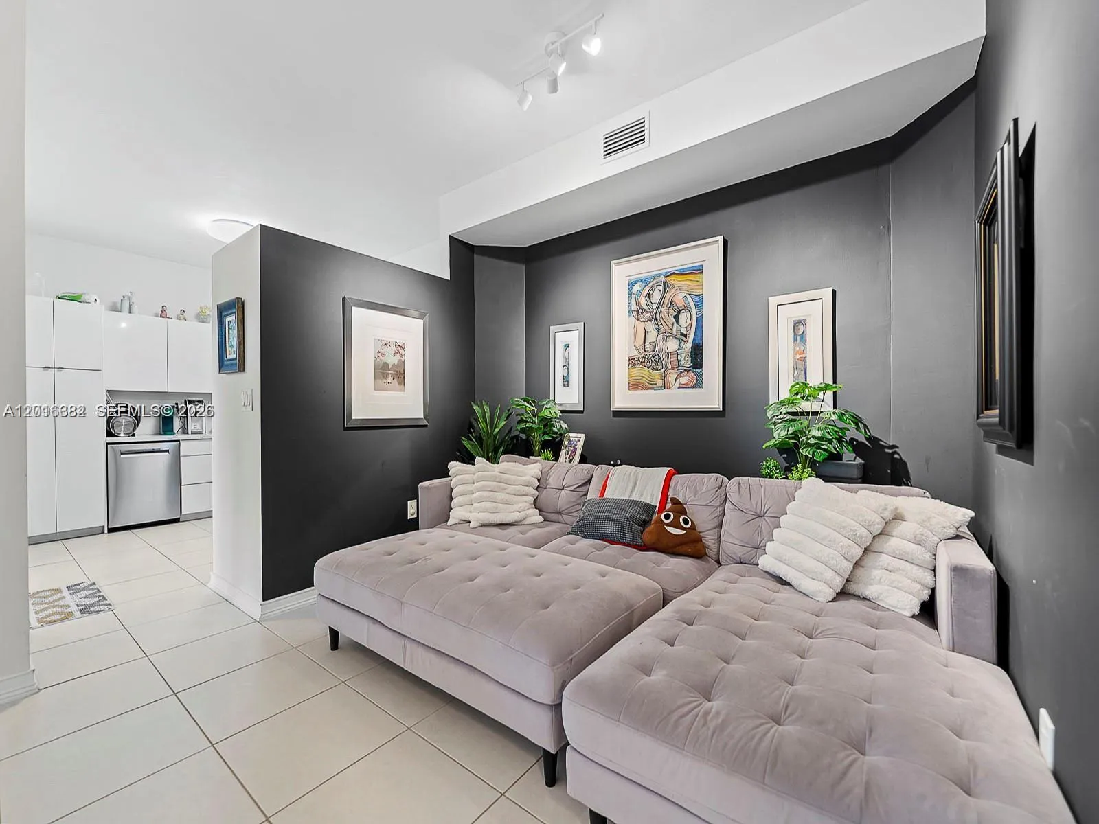 Foto de propiedad en 15533 N Miami Lakeway N 101-19, Miami Lakes, FL 33014 Miami Lakes con MLS# 