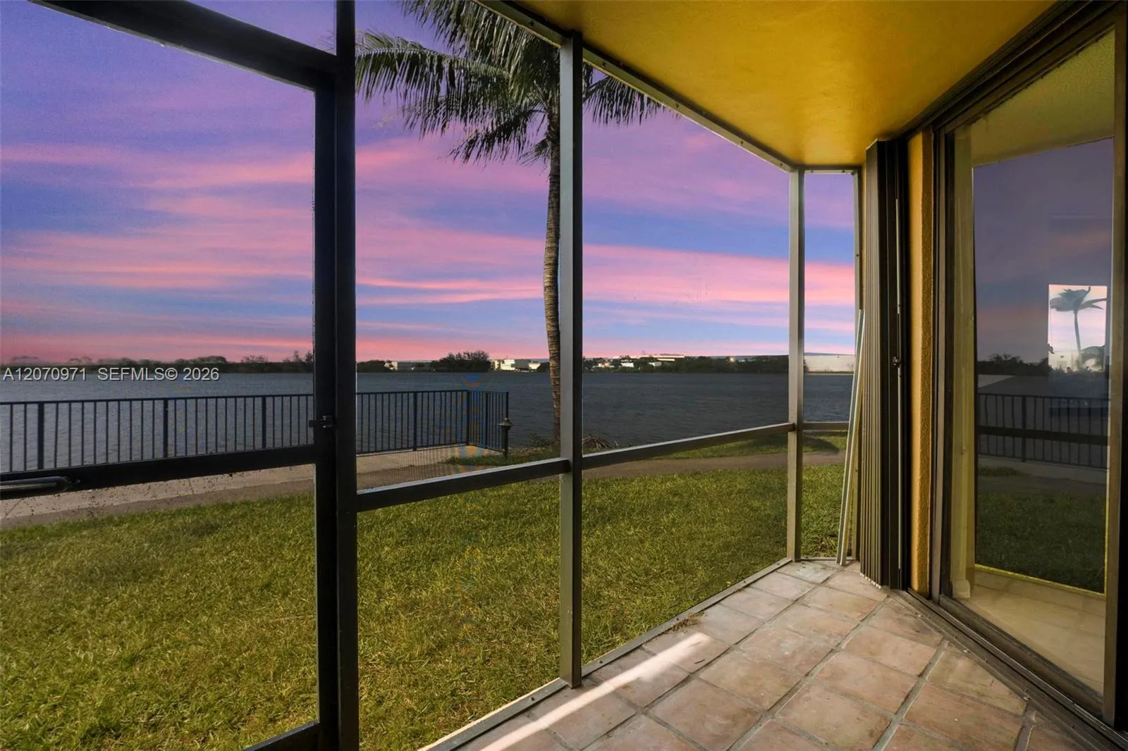 Foto de propiedad en 15545 N Miami Lakeway N 106, Miami Lakes, FL 33014 Miami Lakes con MLS# 