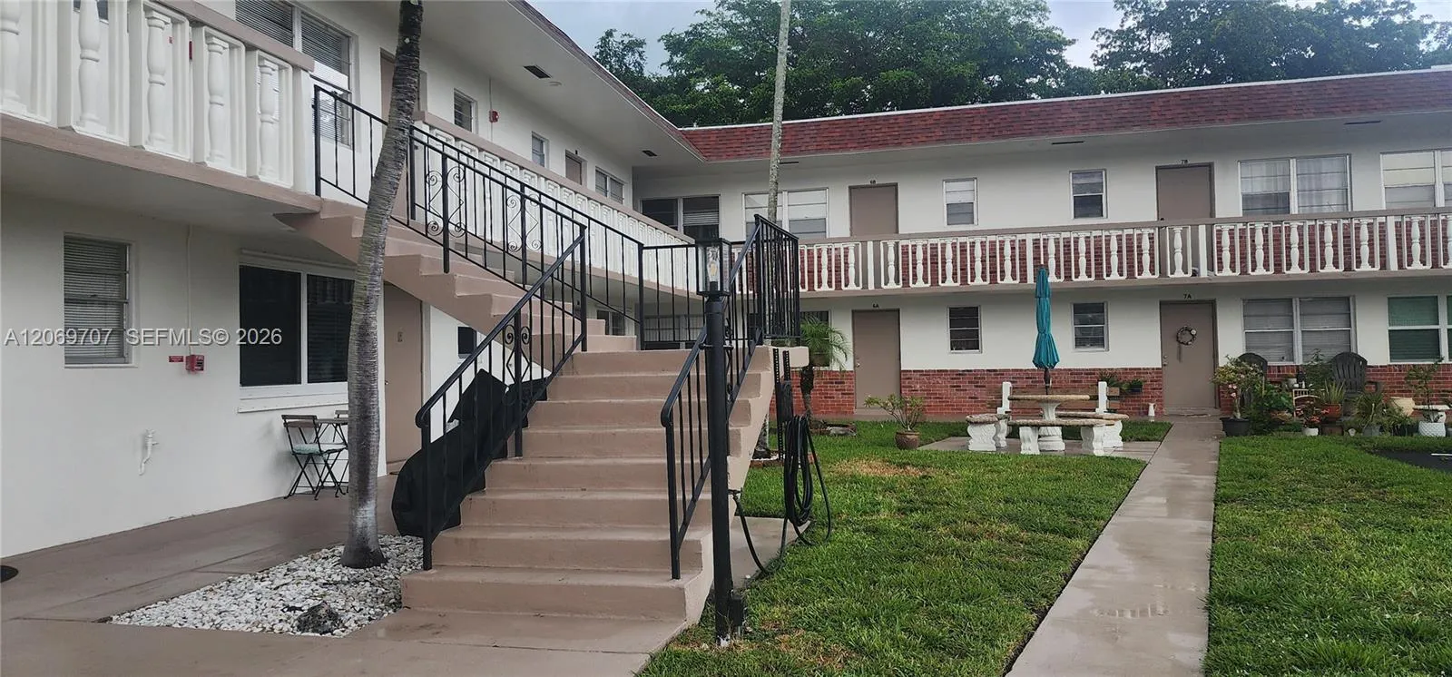Foto de propiedad en 1555 N 12th Court 8B, Hollywood, FL 33019 Hollywood con MLS# 