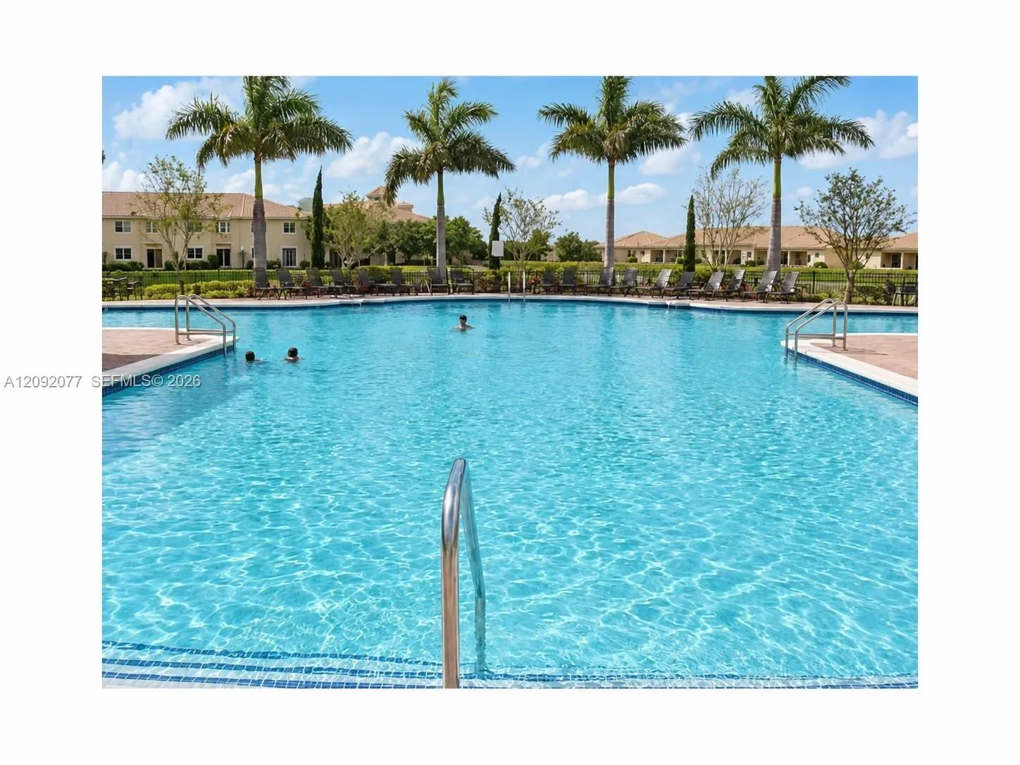 Foto de propiedad en 1555 NE 33rd Road 104-2, Homestead, FL 33033 Homestead con MLS# 