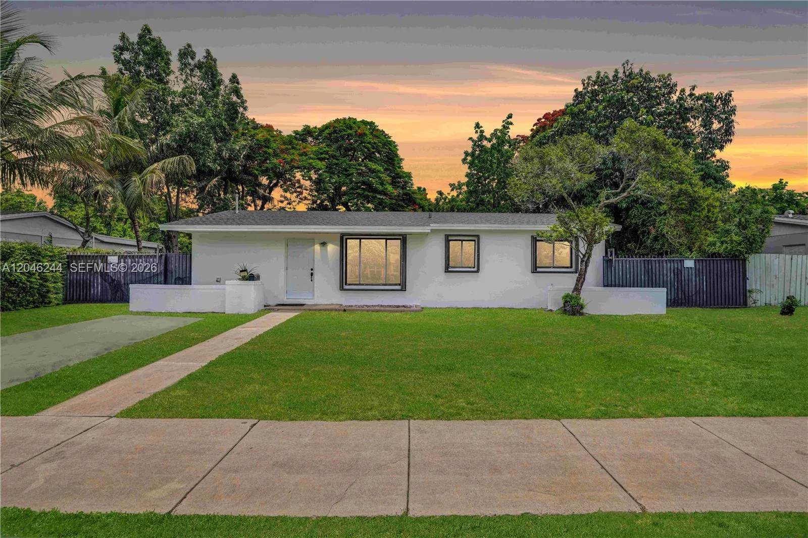 Vendido 15551 SW 101st Avenue, Miami, FL 33157, Miami, FL 33157