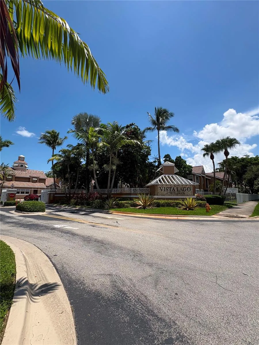 En Renta 15570 SW 105th Lane 1715, Miami, FL 33196, Miami, FL 33196