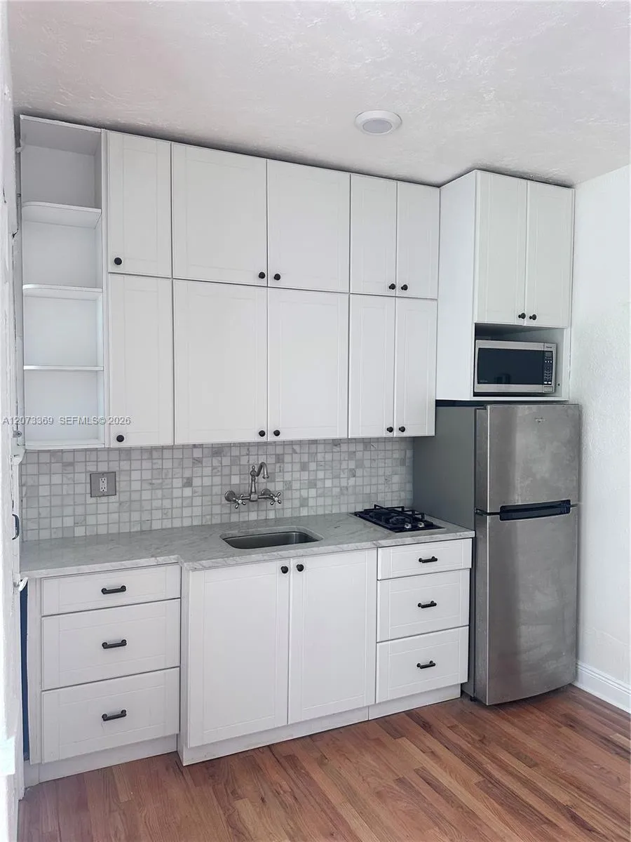 Foto de propiedad en 1560 Jefferson Avenue 4, Miami Beach, FL 33139 Miami Beach con MLS# 