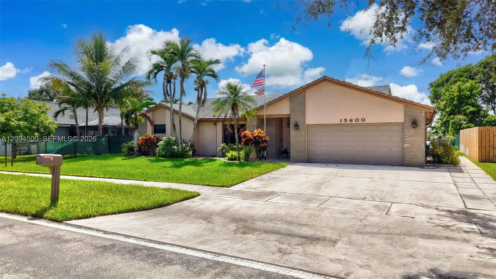 En Venta 15600 Huntridge Road, Davie, FL 33331, Davie, FL 33331