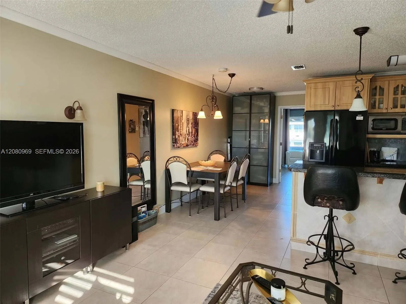Foto de propiedad en 15600 NE 6th Avenue 27D, Miami, FL 33162 Miami con MLS# 