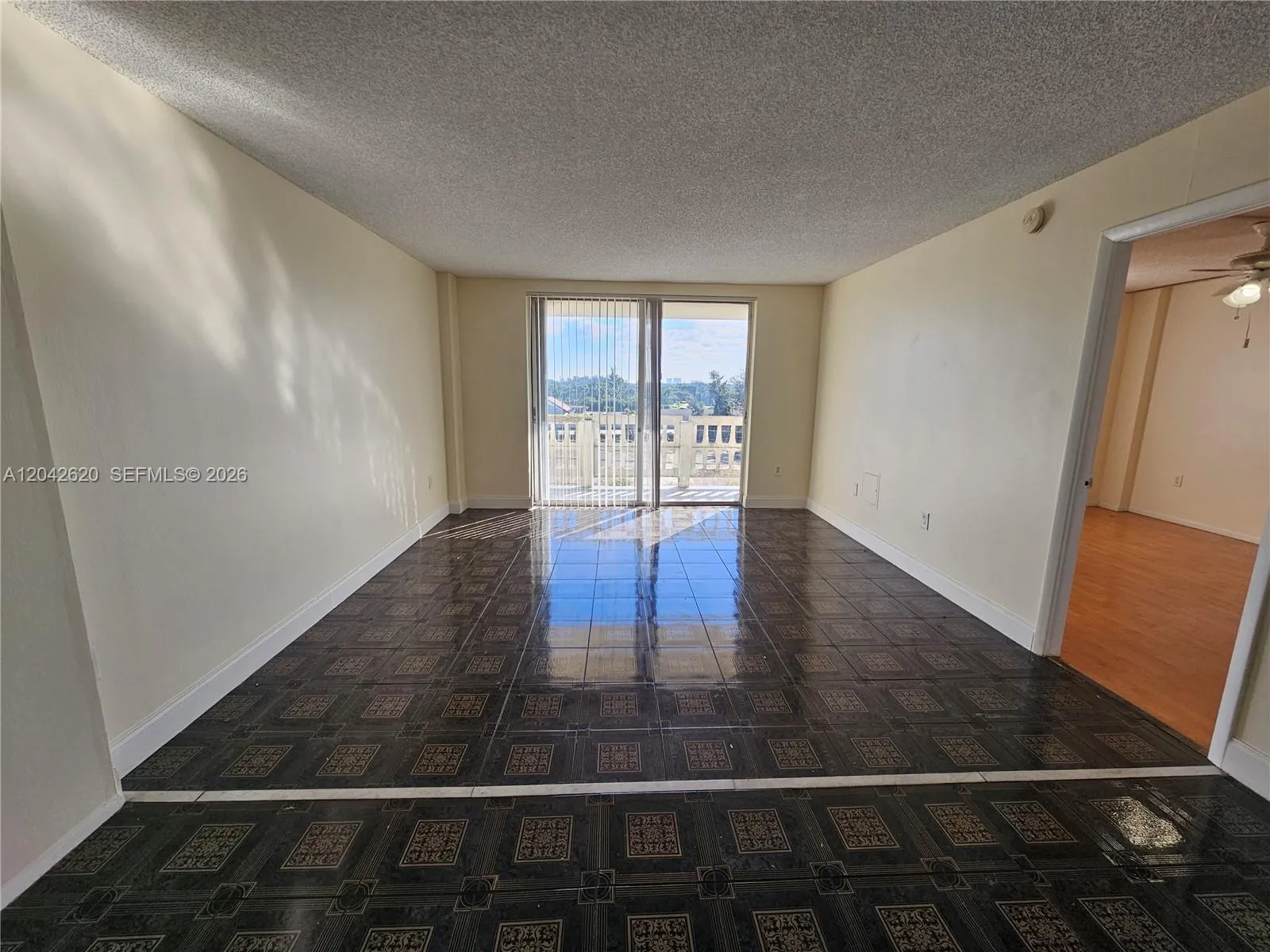 En Venta 15600 NW 7th Avenue 704, Miami, FL 33169, Miami, FL 33169