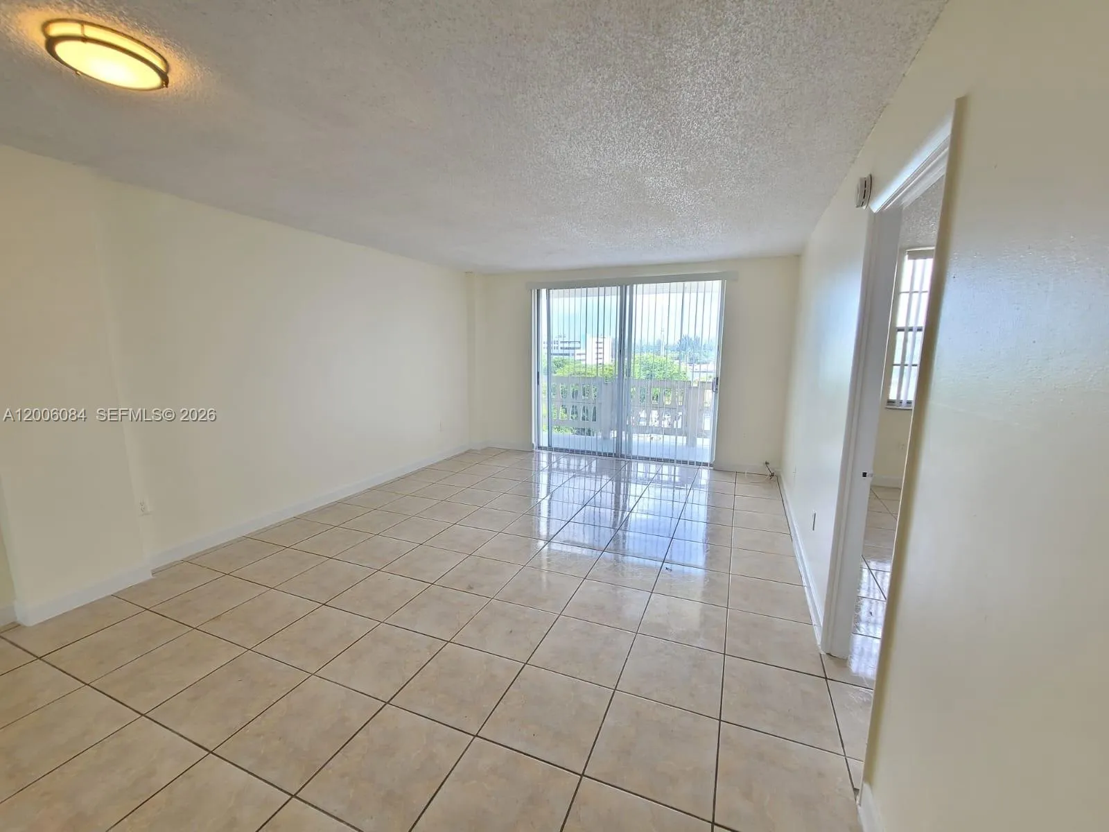 Foto de propiedad en 15600 NW 7th Avenue 709, Miami, FL 33169 Miami con MLS# 