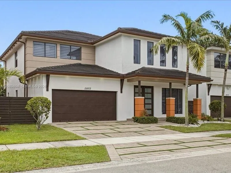 En Venta 15603 NW 88th Avenue, Miami Lakes, FL 33018, Miami Lakes, FL 33018