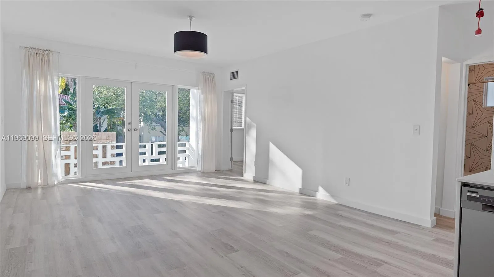 Foto de propiedad en 1561 Jefferson Avenue, Miami Beach, FL 33139 Miami Beach con MLS# 