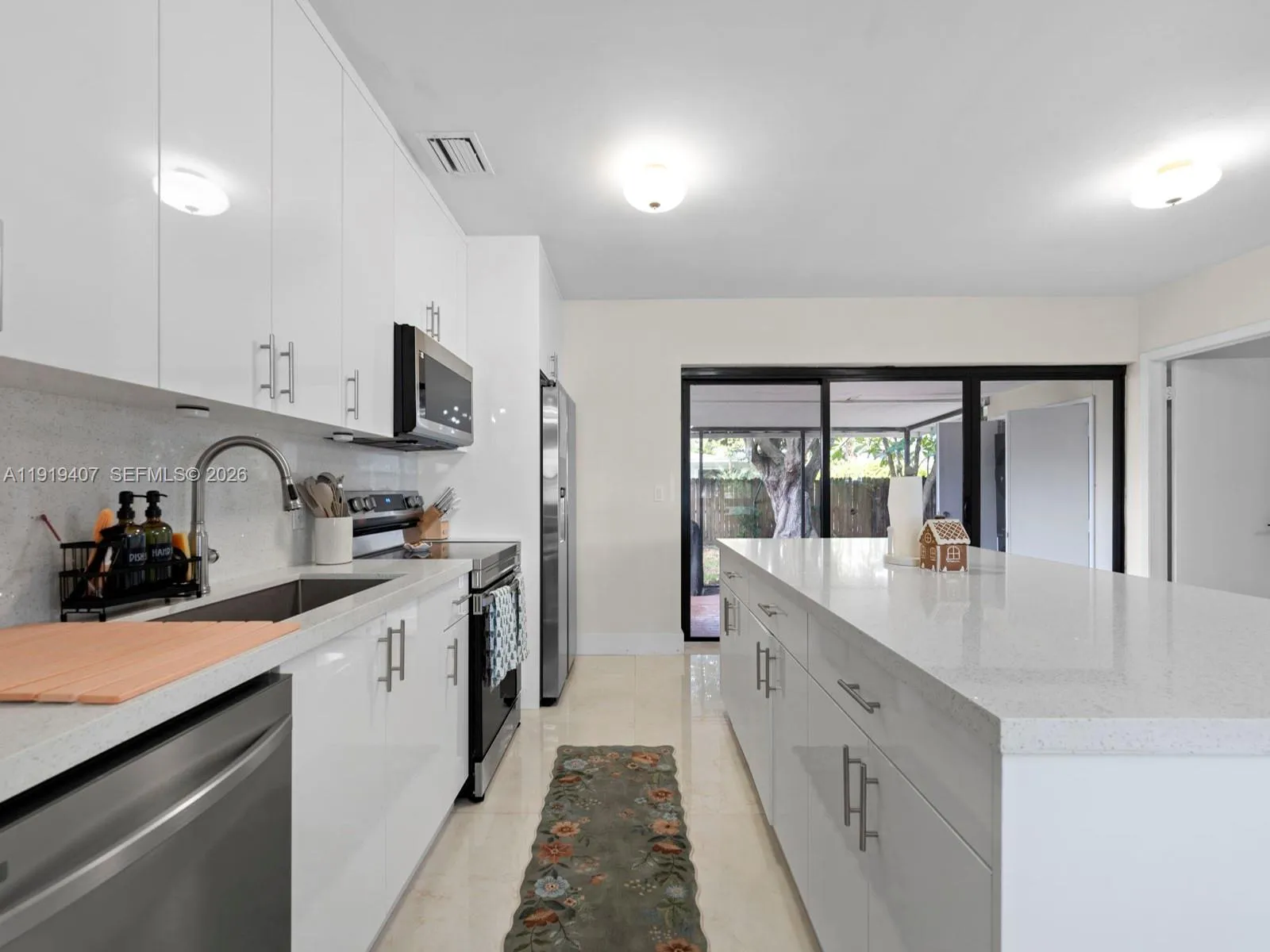 Foto de propiedad en 1562 NW 8th Avenue, Homestead, FL 33030 Homestead con MLS# 