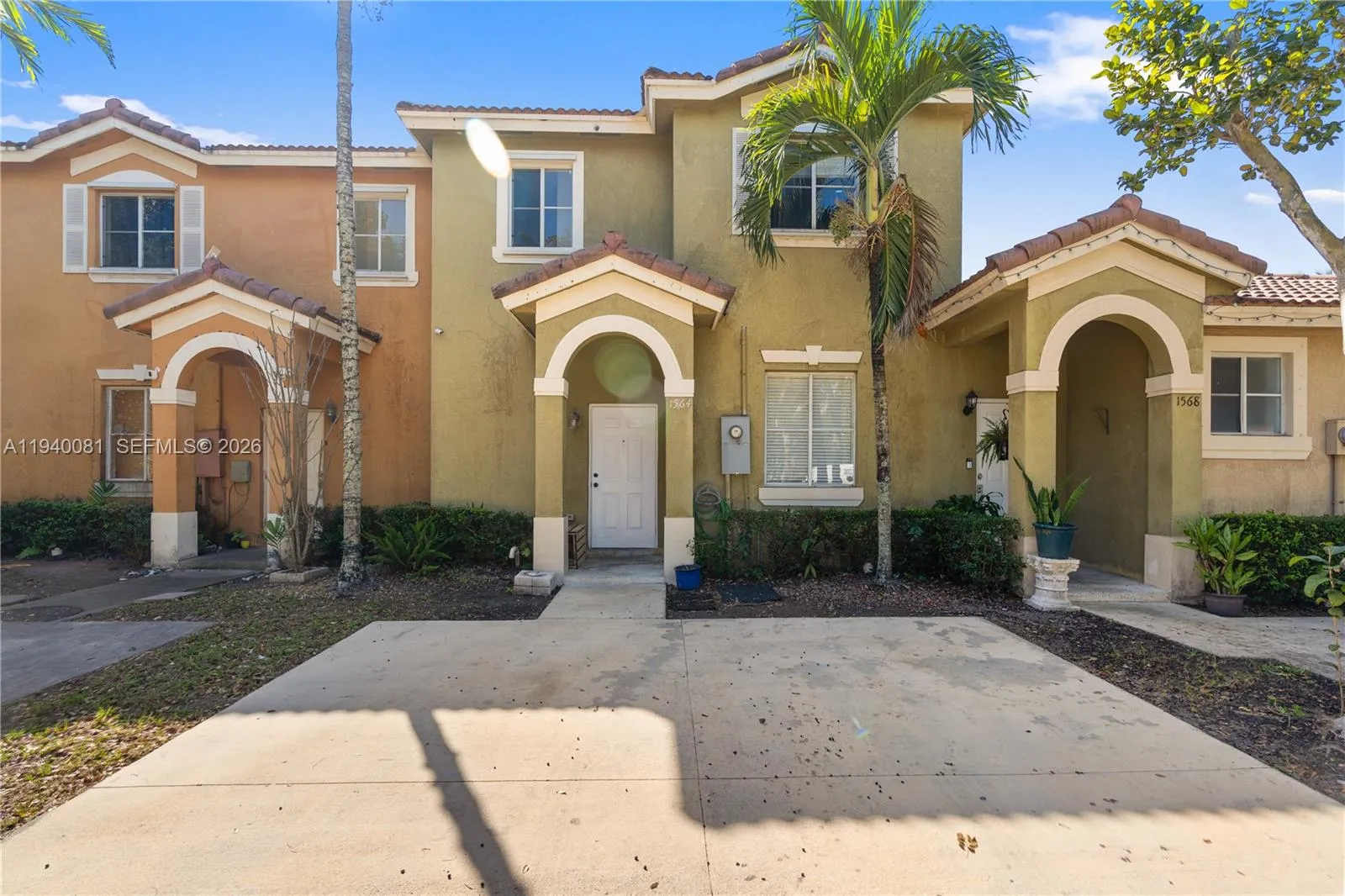 Foto de propiedad en 1564 SW 2nd Street, Homestead, FL 33030 Homestead con MLS# 
