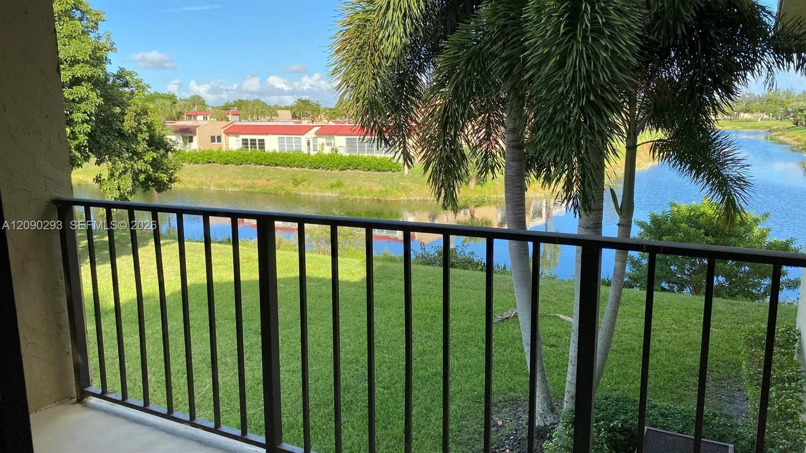 En Renta 1566 Lake Crystal Drive E, West Palm Beach, FL 33411, West Palm Beach, FL 33411