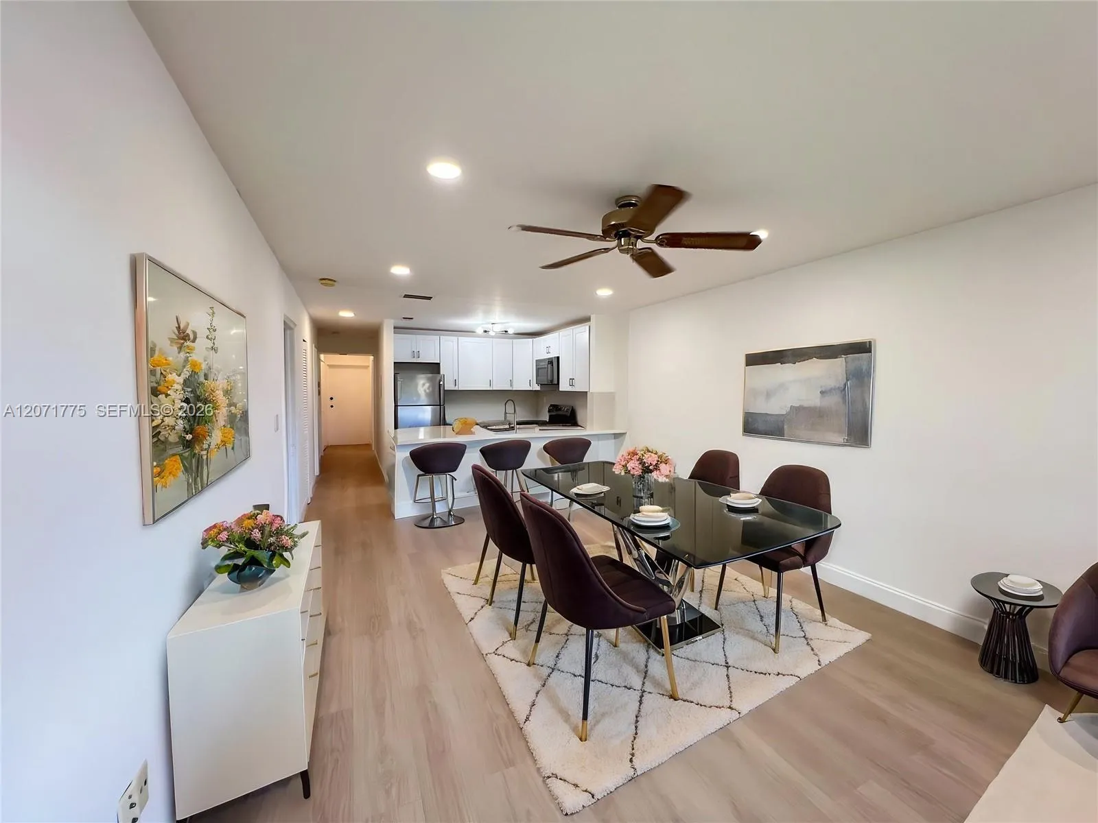 Foto de propiedad en 15665 SW 82nd Cir Lane 4-6, Miami, FL 33193 Miami con MLS# 