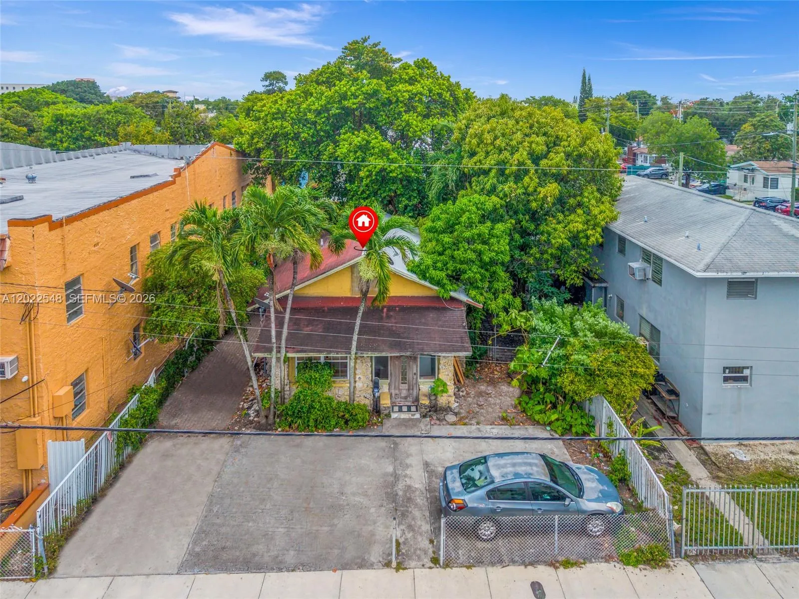 Foto de propiedad en 1568 SW 5th Street, Miami, FL 33135 Miami con MLS# 