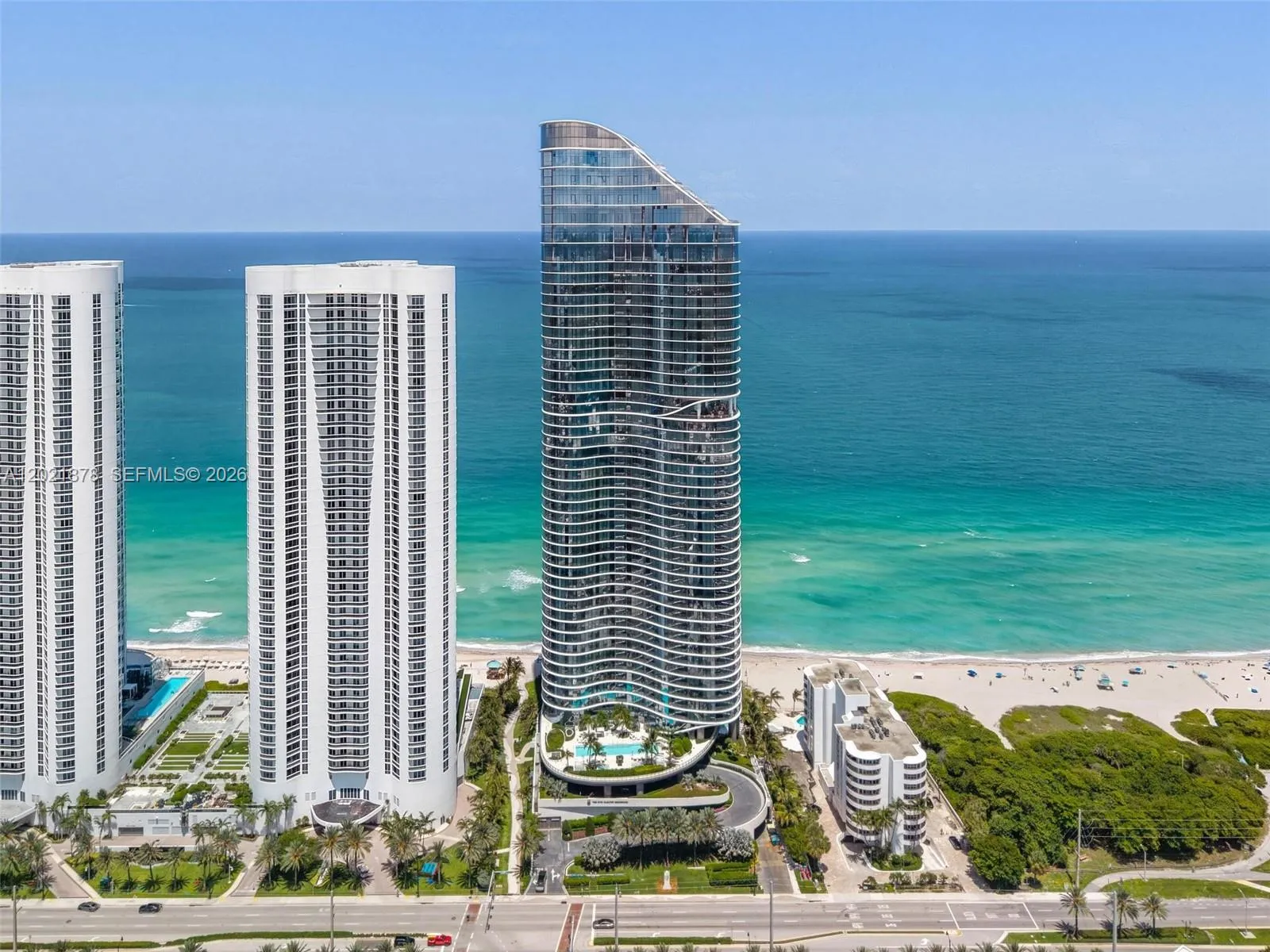 Foto de propiedad en 15701 Collins Avenue 3001, Sunny Isles Beach, FL 33160 Sunny Isles Beach con MLS# 