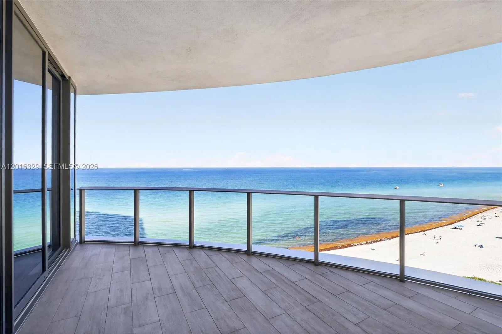 Foto de propiedad en 15701 Collins Avenue 805, Sunny Isles Beach, FL 33160 Sunny Isles Beach con MLS# 