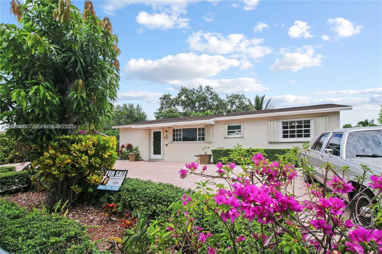 Foto de propiedad en 15745 SW 303rd Terrace, Homestead, FL 33033 Homestead con MLS# 
