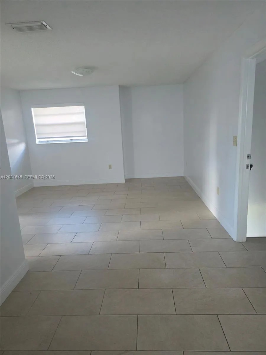 Foto de propiedad en 1575 NW 1st Street 3, Miami, FL 33125 Miami con MLS# 