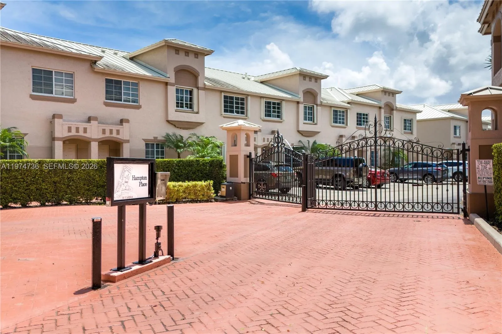 Vendido 15750 SW 92nd Avenue 20C, Palmetto Bay, FL 33157, Palmetto Bay, FL 33157