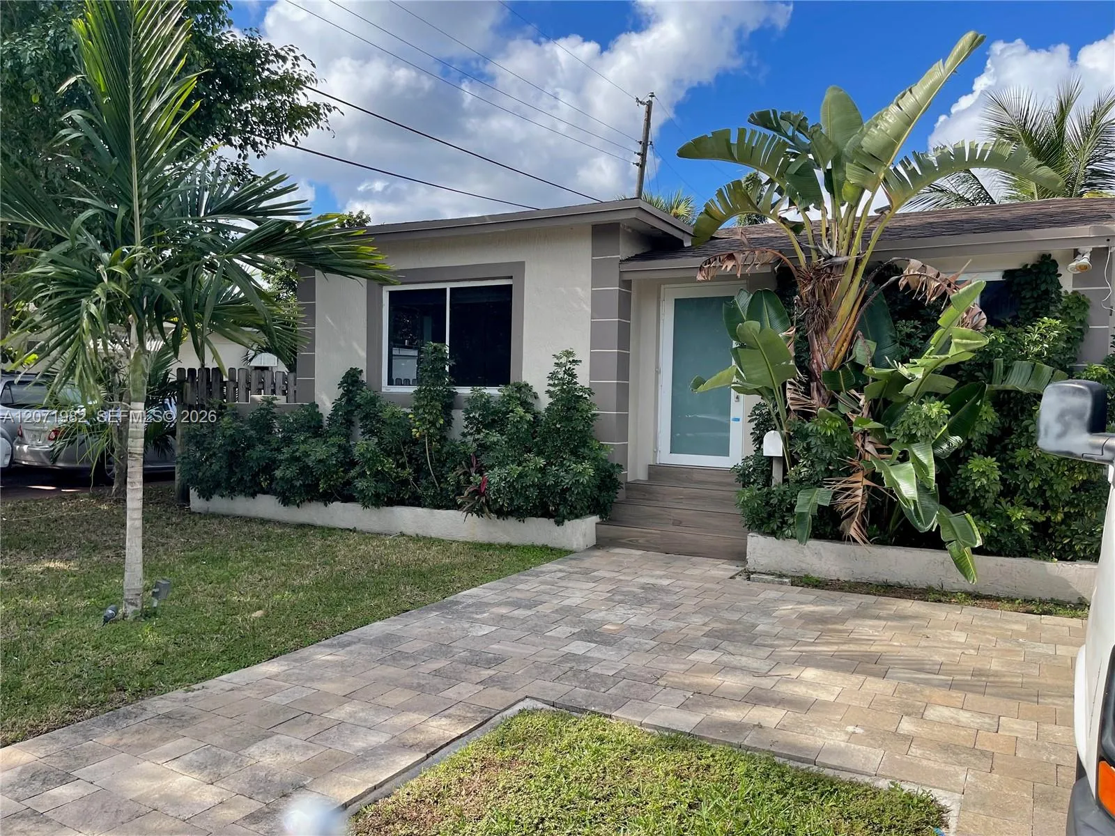 En Renta 15760 NE 18th Court, North Miami Beach, FL 33162, North Miami Beach, FL 33162