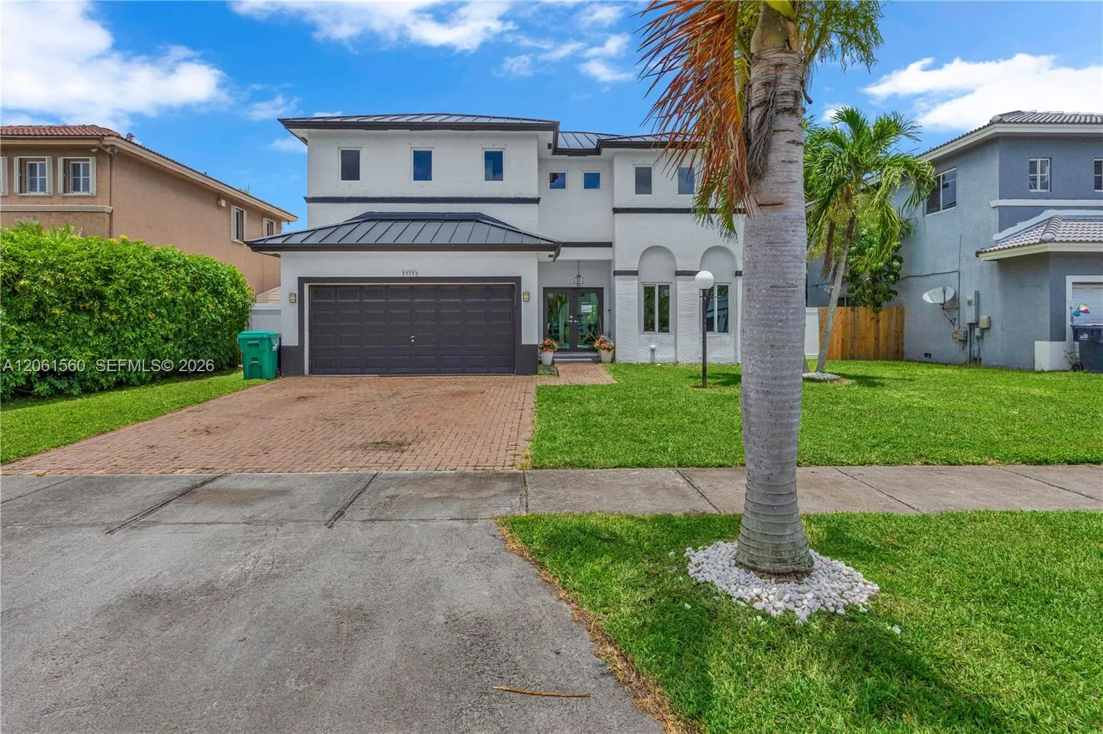 Foto de propiedad en 15773 SW 147th Lane, Miami, FL 33196 Miami con MLS# 