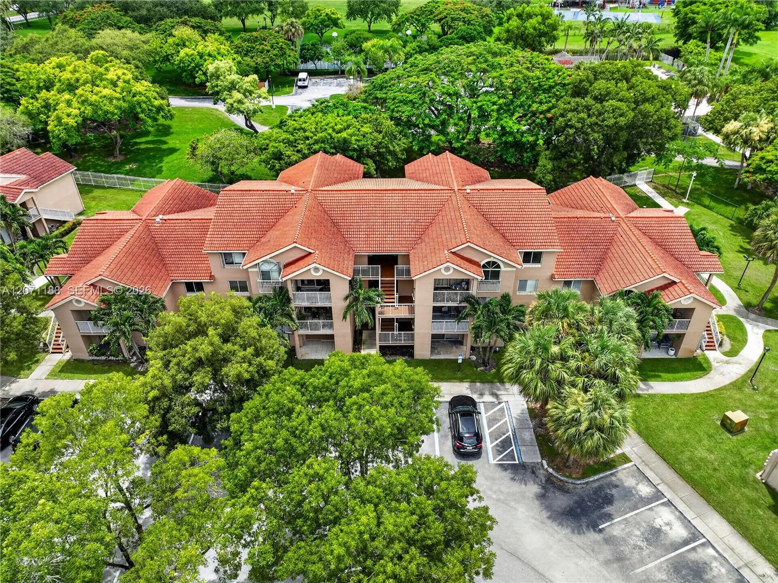 En Venta 15780 SW 106th Terrace 104, Miami, FL 33196, Miami, FL 33196