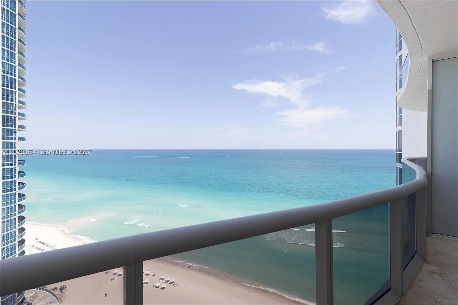 Foto de propiedad en 15811 Collins Avenue 2103, Sunny Isles Beach, FL 33160 Sunny Isles Beach con MLS# 
