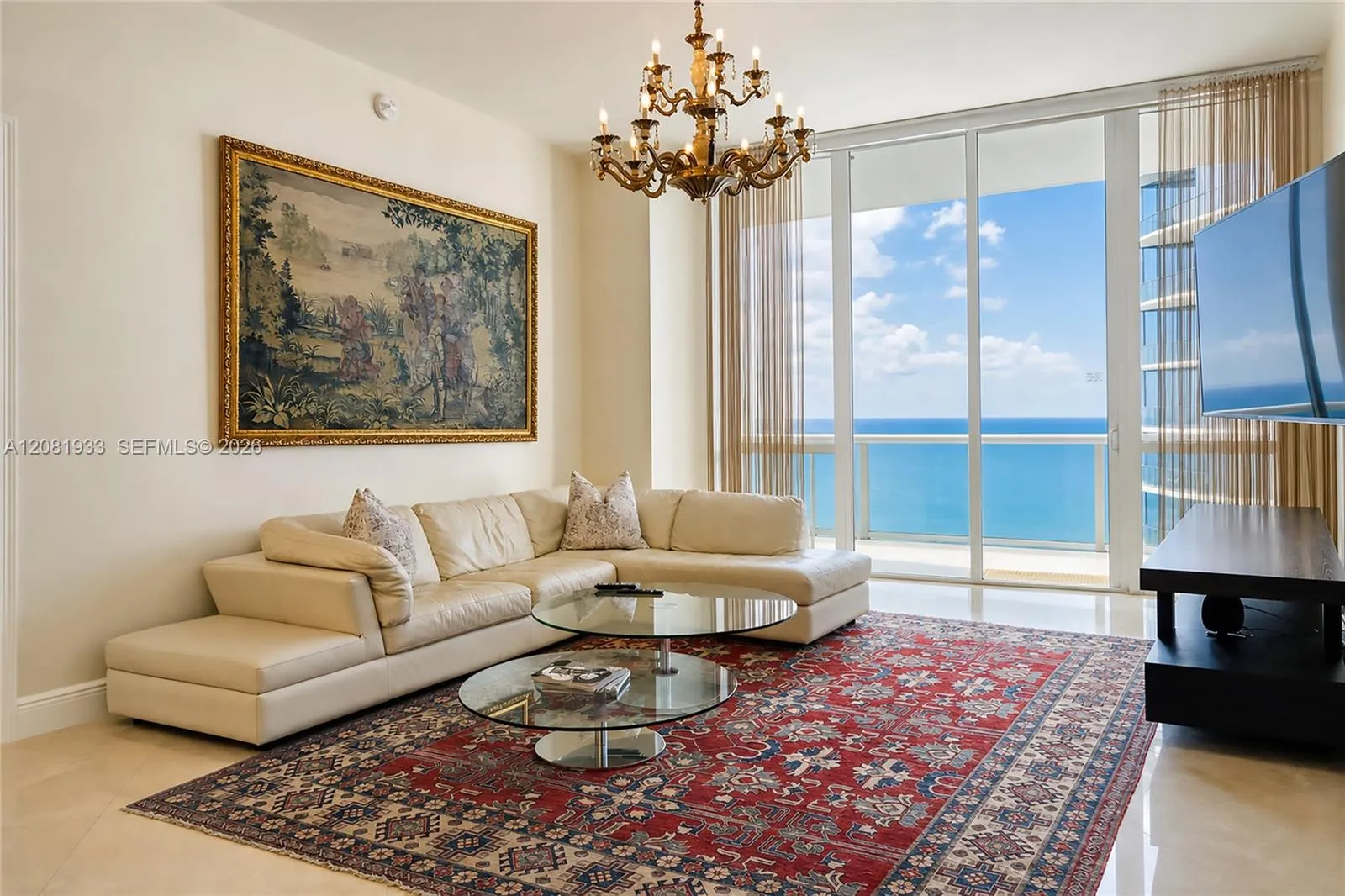 Foto de propiedad en 15811 Collins Avenue 4007, Sunny Isles Beach, FL 33160 Sunny Isles Beach con MLS# 
