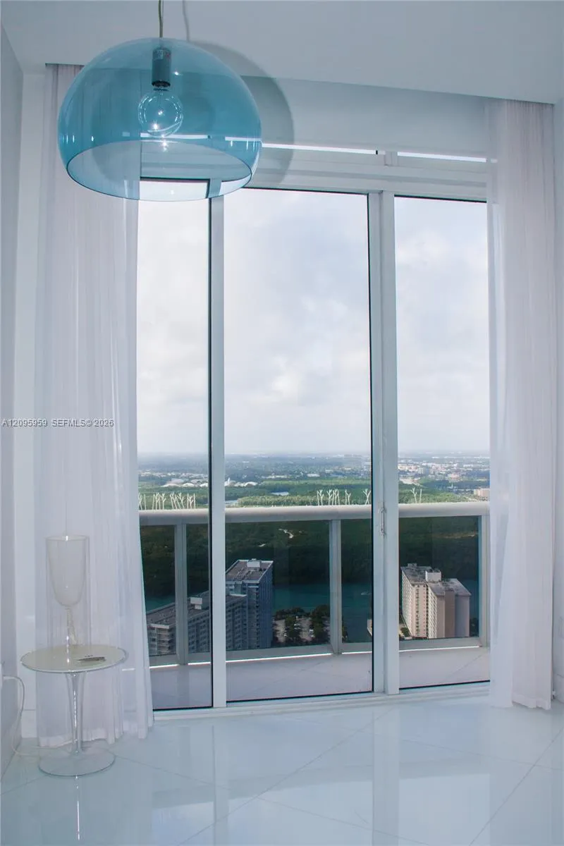 En Venta 15811 Collins Avenue 4306, Sunny Isles Beach, FL 33160, Sunny Isles Beach, FL 33160
